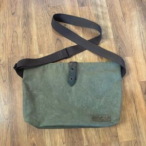 Waterfield Cycling Vitesse Waxed Brown Leather Messenger Bag with Strap